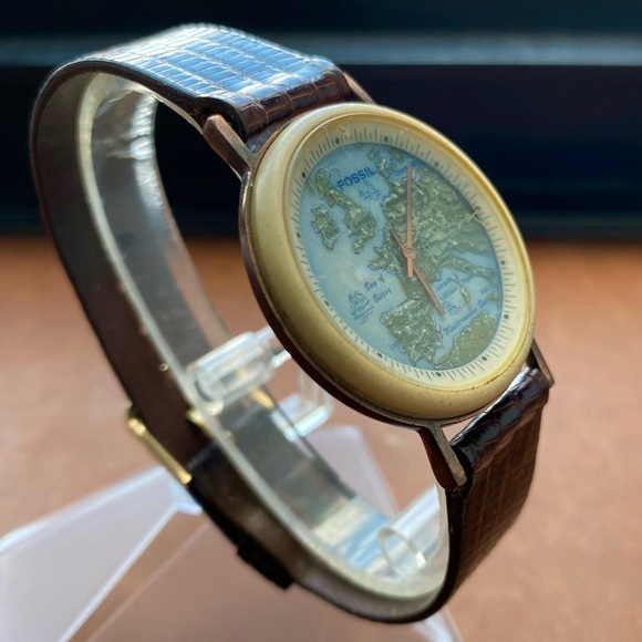 1995 FOSSIL EUROPEAN MAP STONE WATCH BW-6742 - Picture 5 of 7